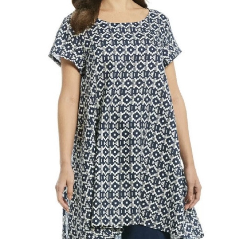 bryn Walker Navy and White Geometric Short Sleeve Swing Tunic